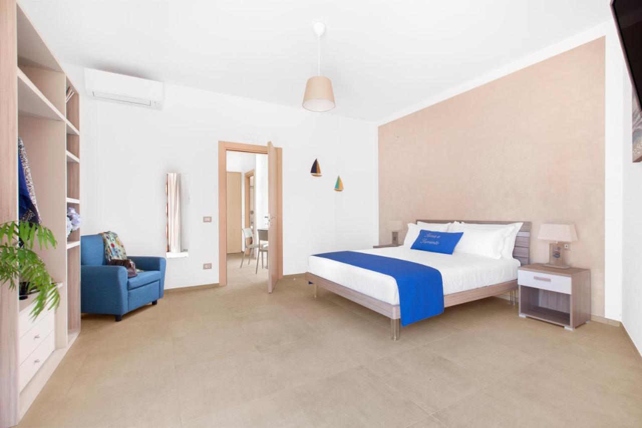 سورينتو Torna A Surriento Suites المظهر الخارجي الصورة